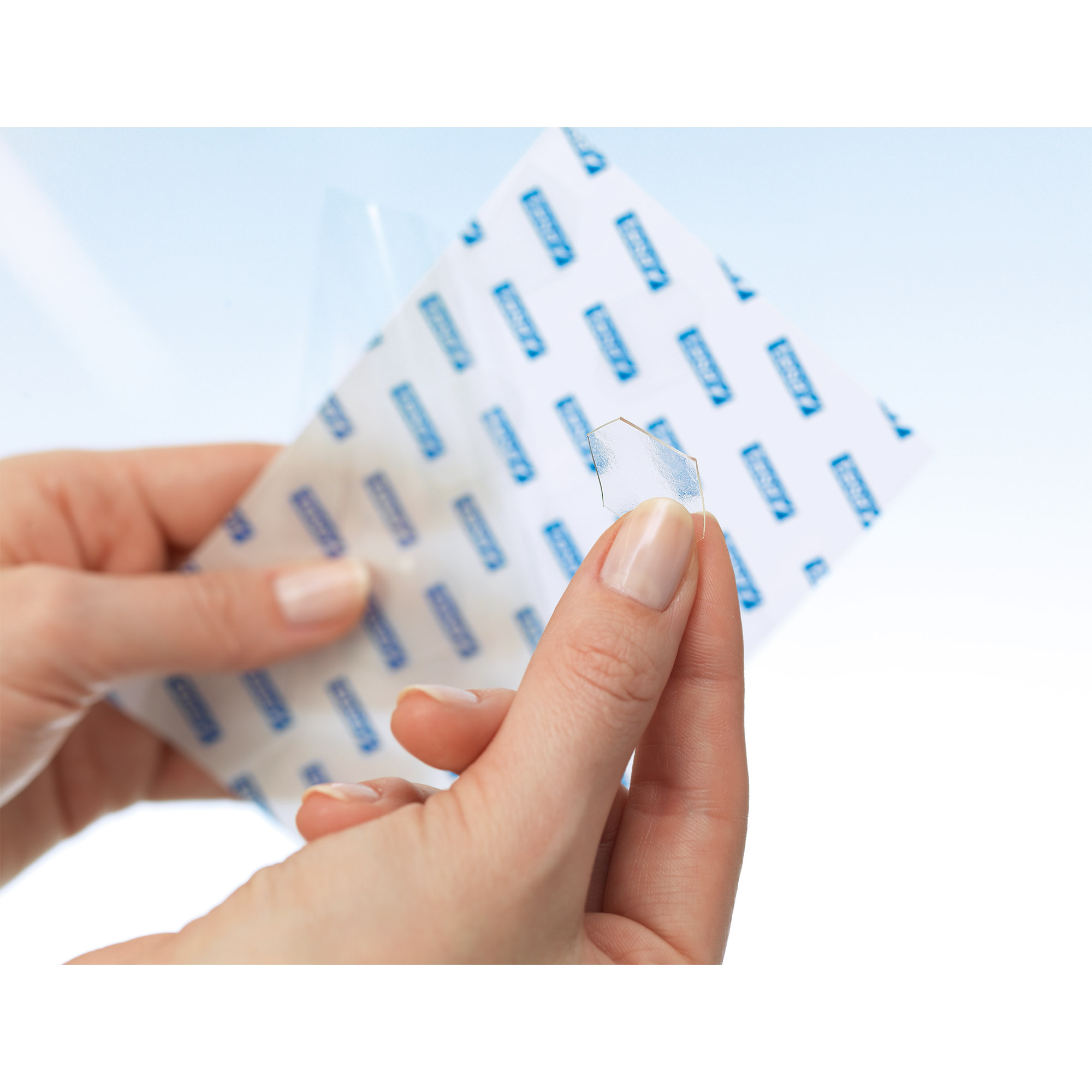 tesa TACK Klebepads XL, 3cm², wiederverwendbar, transparent 36 Stück