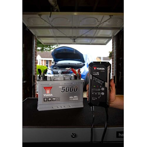 Yuasa YCX6 12V 6A Ladegerät Yuasa YCX6 12V 6A Ladegerät