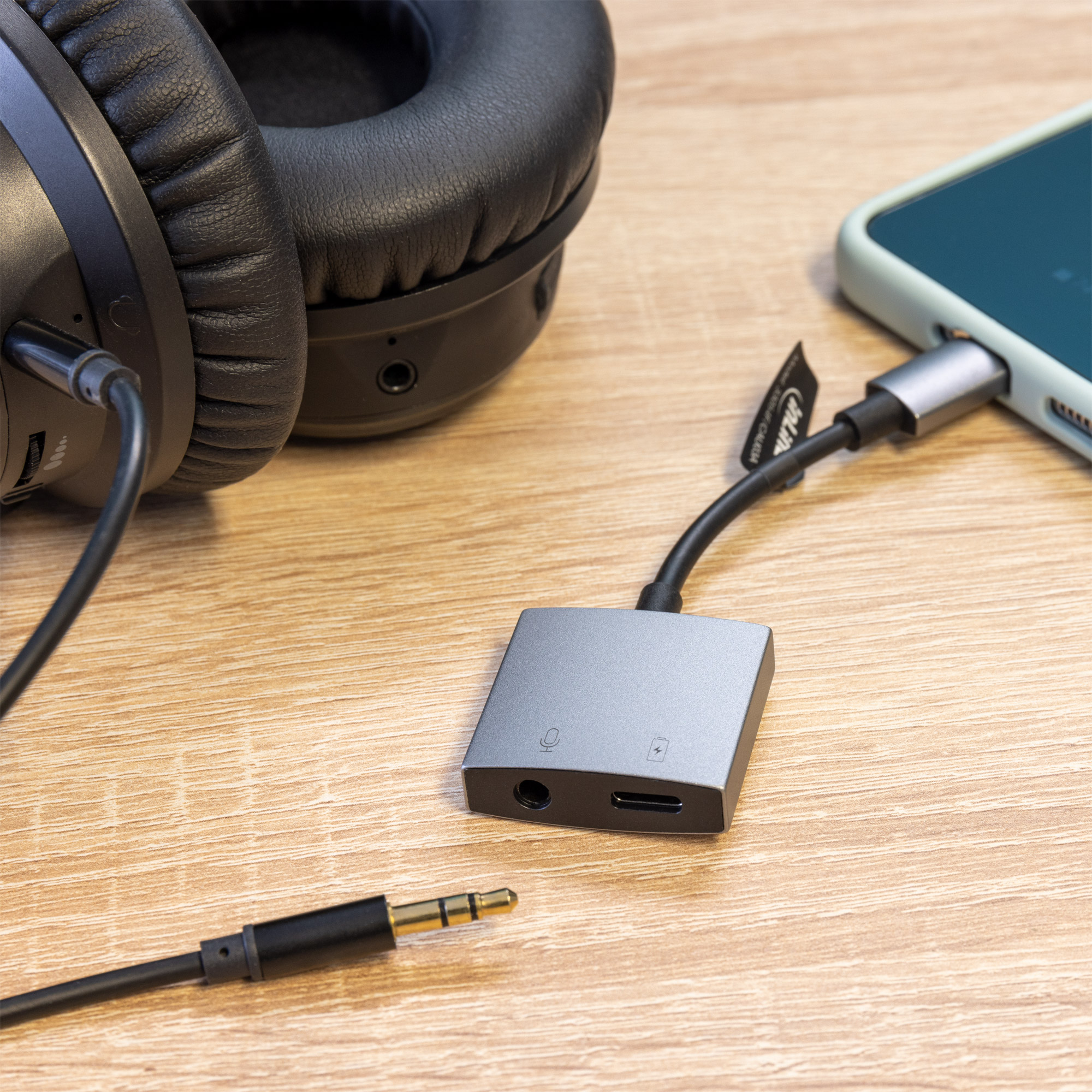 Inline® USB-C Audio Adapterkabel, USB-C zu 3,5mm Buchse + PD 30W