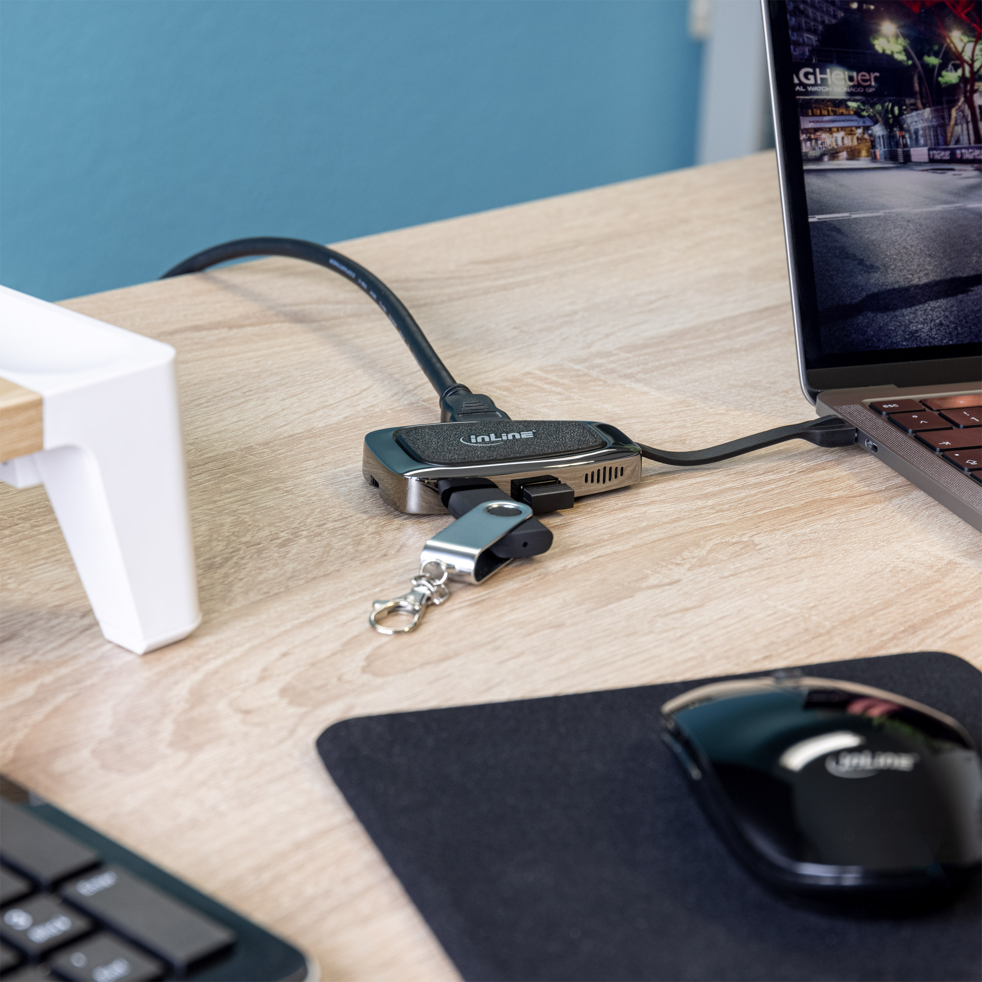 Inline® Multifunktions-Hub USB 3.2 Gen.2 USB-C (2xUSB-A + 1xHDMI + 1xUSB-C) Inline® Multifunktions-Hub USB 3.2 Gen.2 USB-C (2xUSB-A + 1xHDMI + 1xUSB-C)
