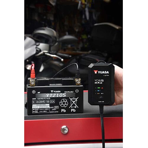 Yuasa YCX1.5 6V/12V 1,5A Ladegerät Yuasa YCX1.5 6V/12V 1,5A Ladegerät