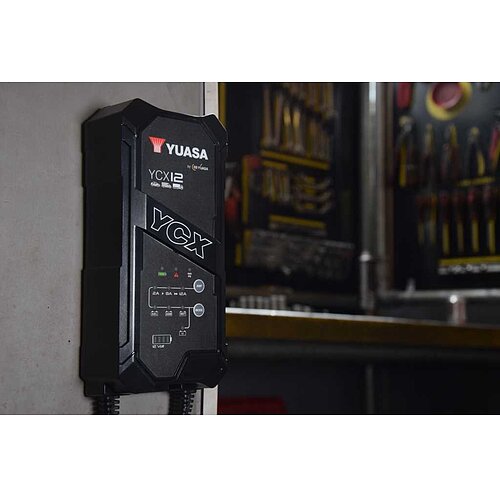 Yuasa YCX12 12V 12A Ladegerät